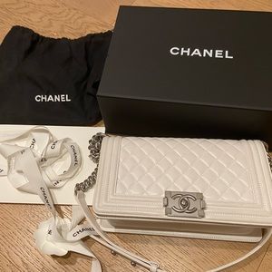 Channel LeBoy Medium Size White and Silver shoulder chain